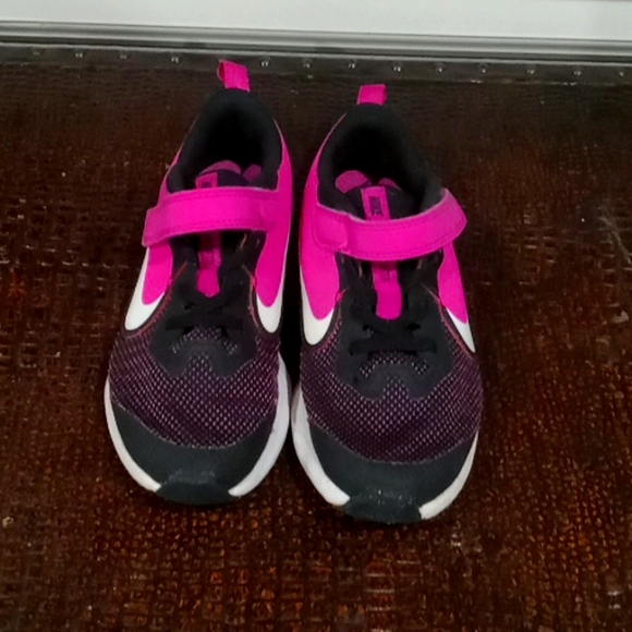 Girls Nike - Picture 1 of 1